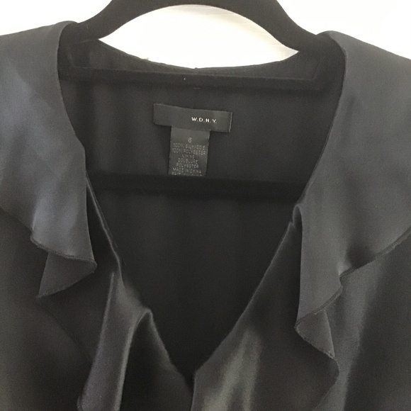 WD.NY 100% silk black sleeveless top with ruffle v-neckline size 6 - Picture 3 of 5